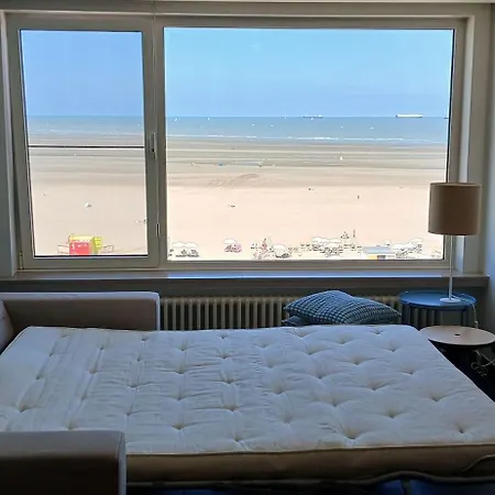 Beachfront In With Stunning Sea Views For Families *